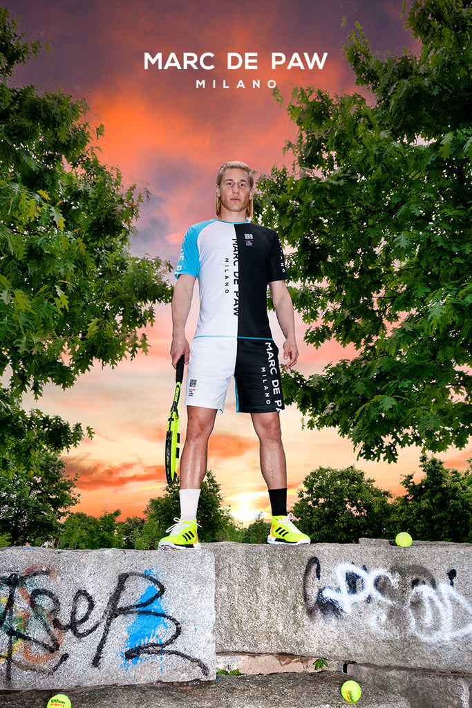 <B>SOLD OUT!</B><BR>Color-blocking Tennis T-Shirt azure, black and white